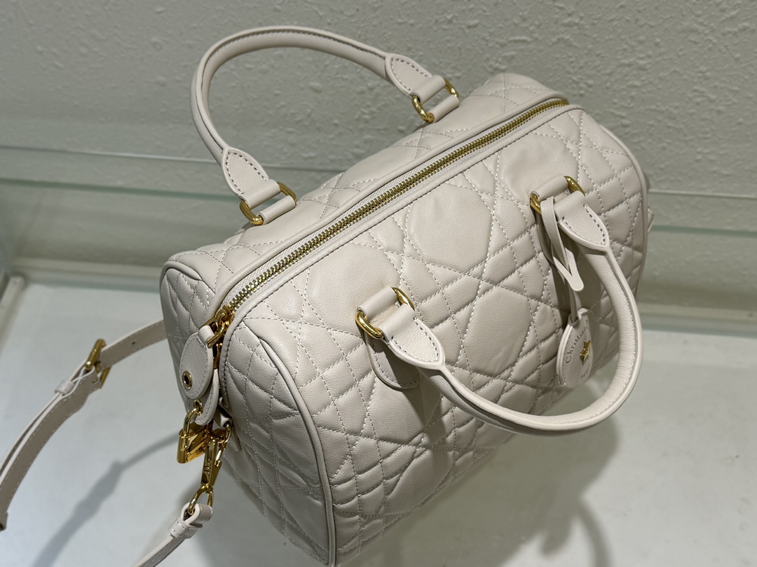 Dior Groove 25 Bag White Macrocannage Calfskin